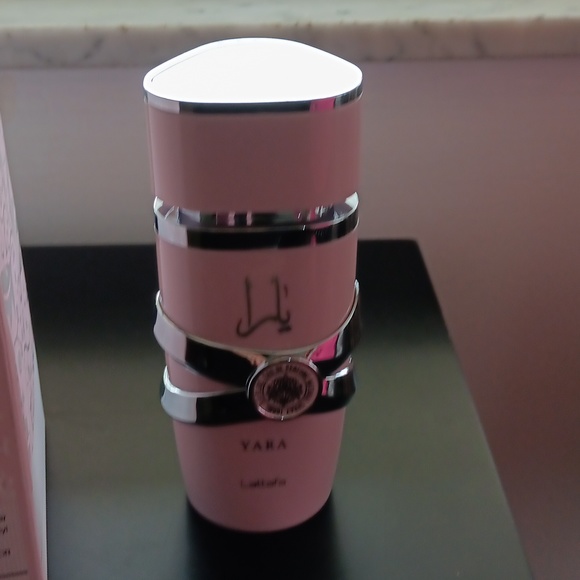 Perfum - Picture 2 of 2